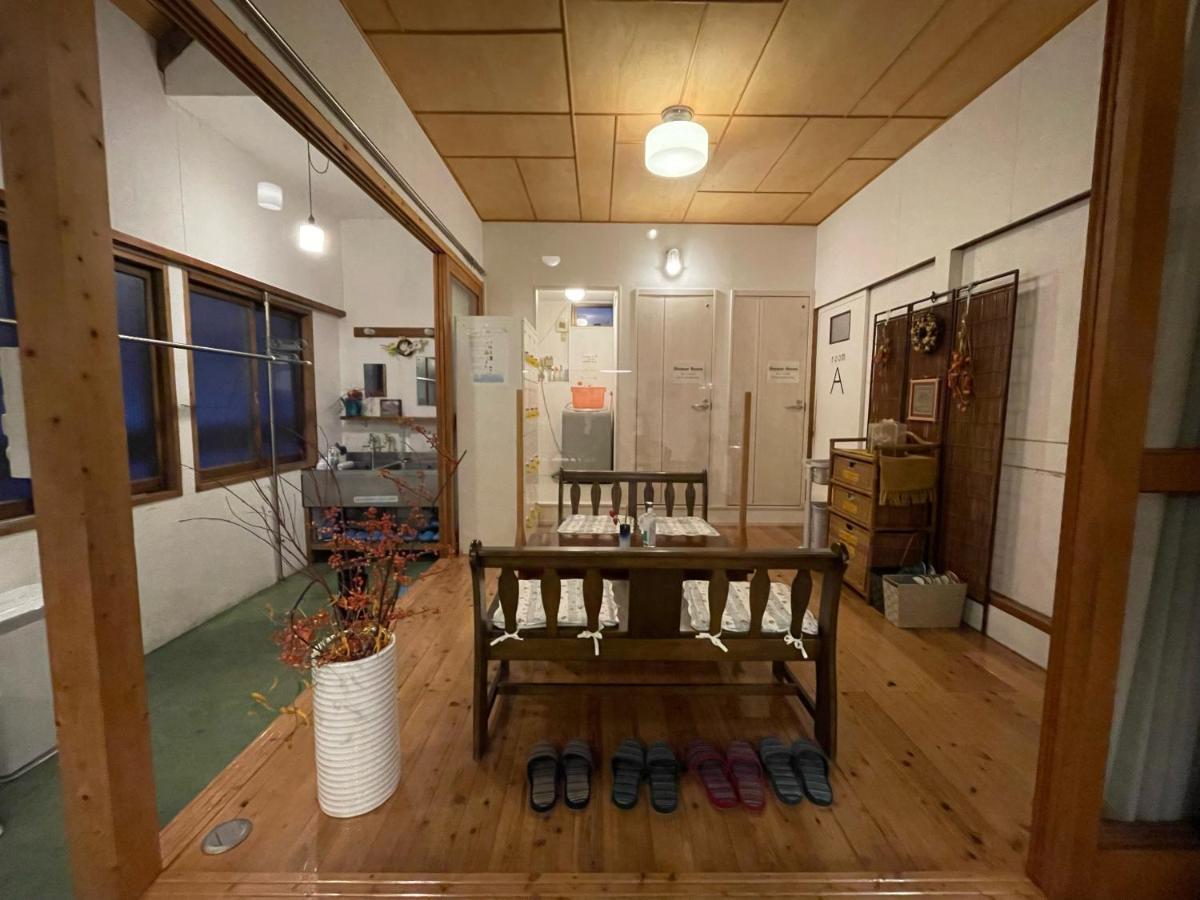 Guesthouse Anthut Shirakawa  Esterno foto