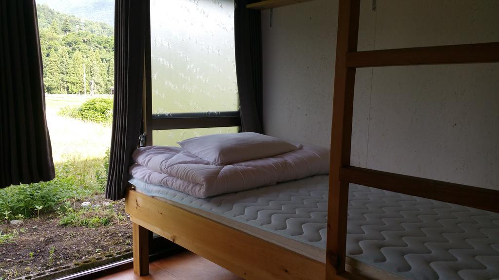 Guesthouse Anthut Shirakawa  Esterno foto